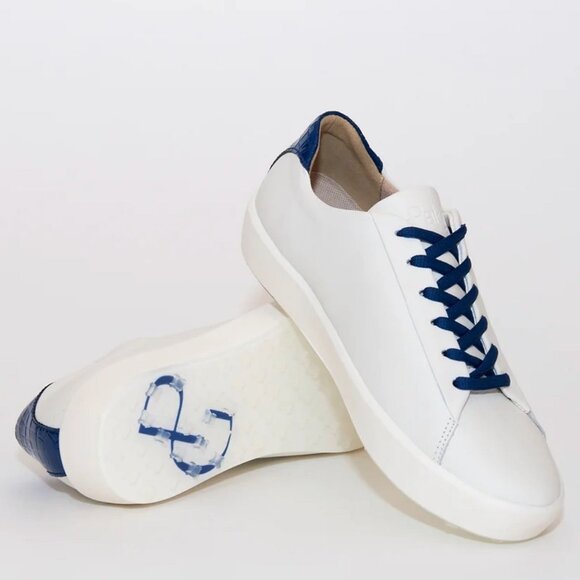 PAKIRA GOLF Diva Dundee Golf Shoes 9.5 WHT Calf Leather Navy Embossed Croc Heel - Picture 1 of 10